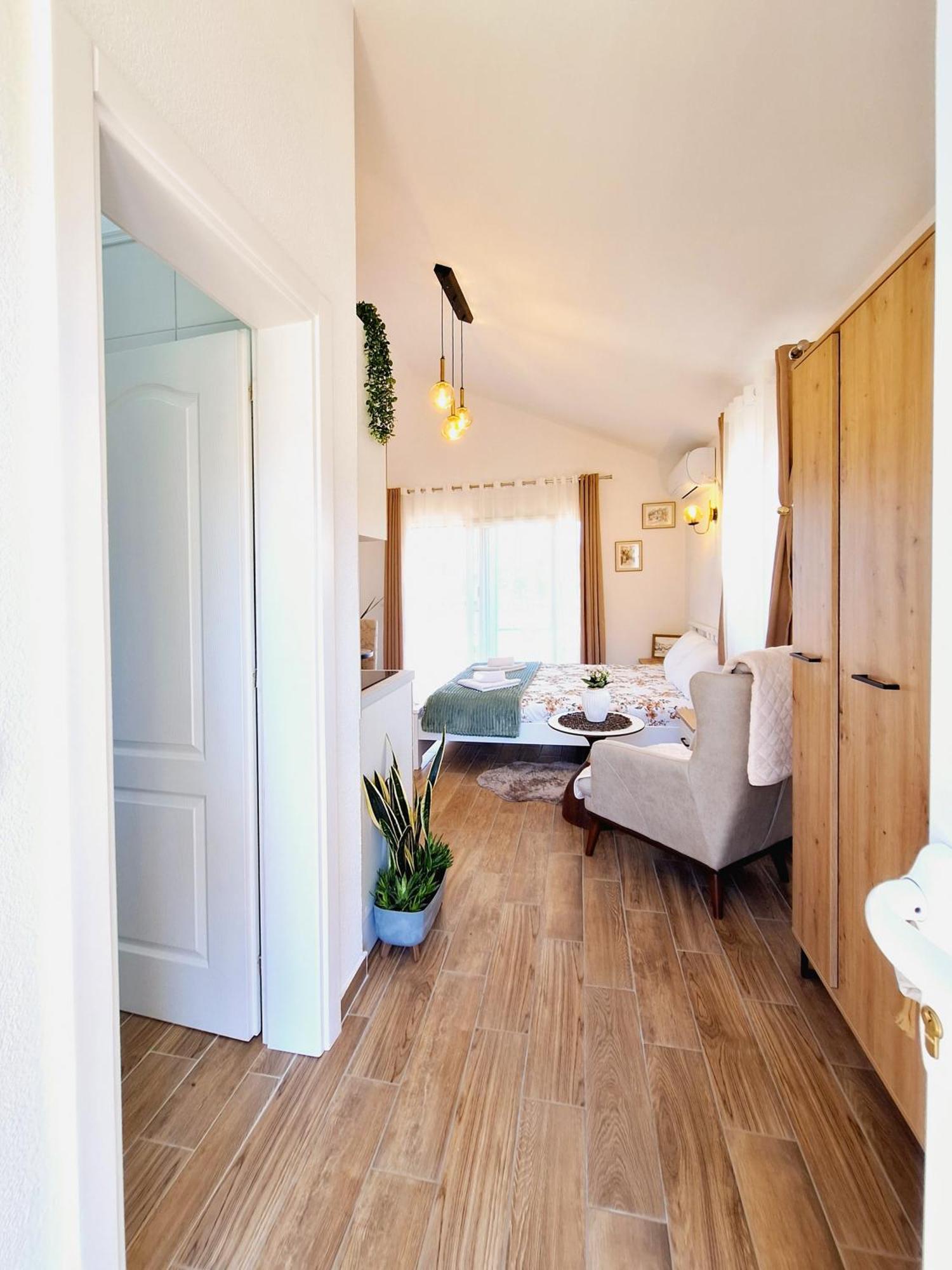 Sunny Side Apartments Rijeka Crnojevića Kültér fotó