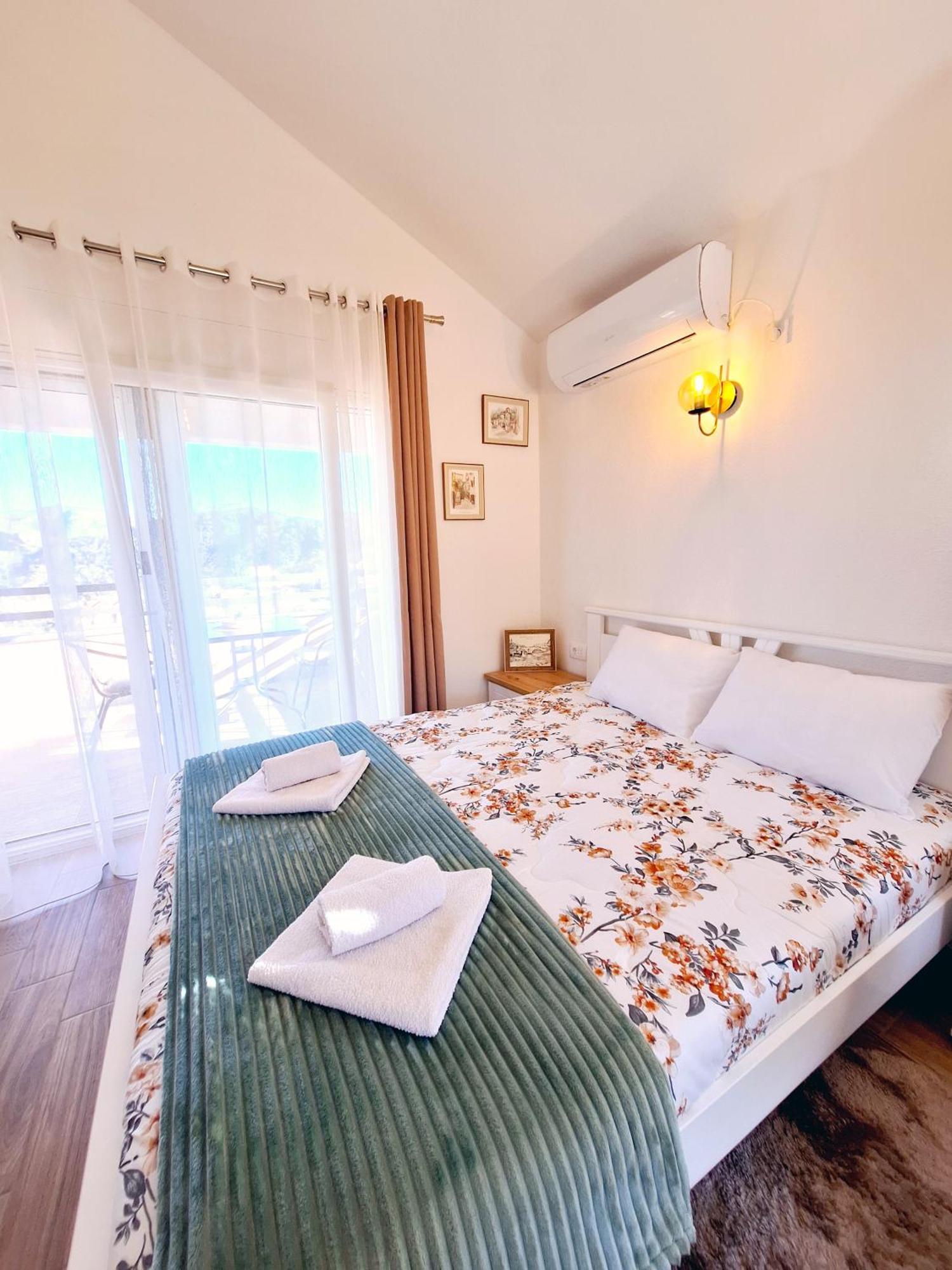 Sunny Side Apartments Rijeka Crnojevića Kültér fotó