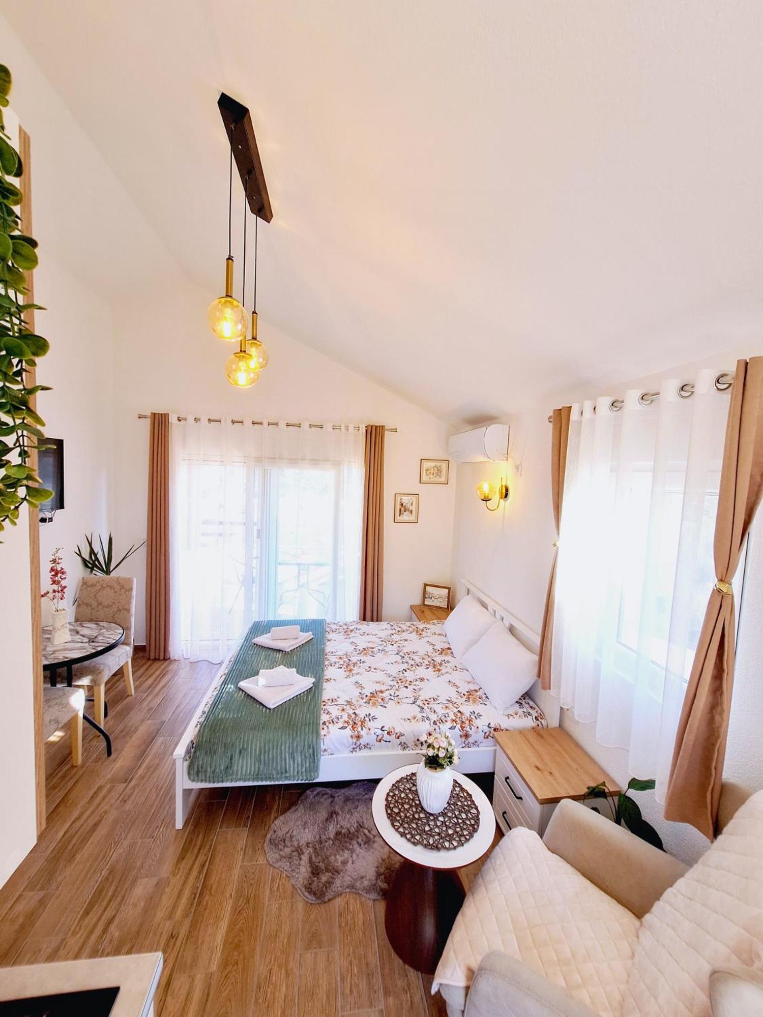 Sunny Side Apartments Rijeka Crnojevića Kültér fotó