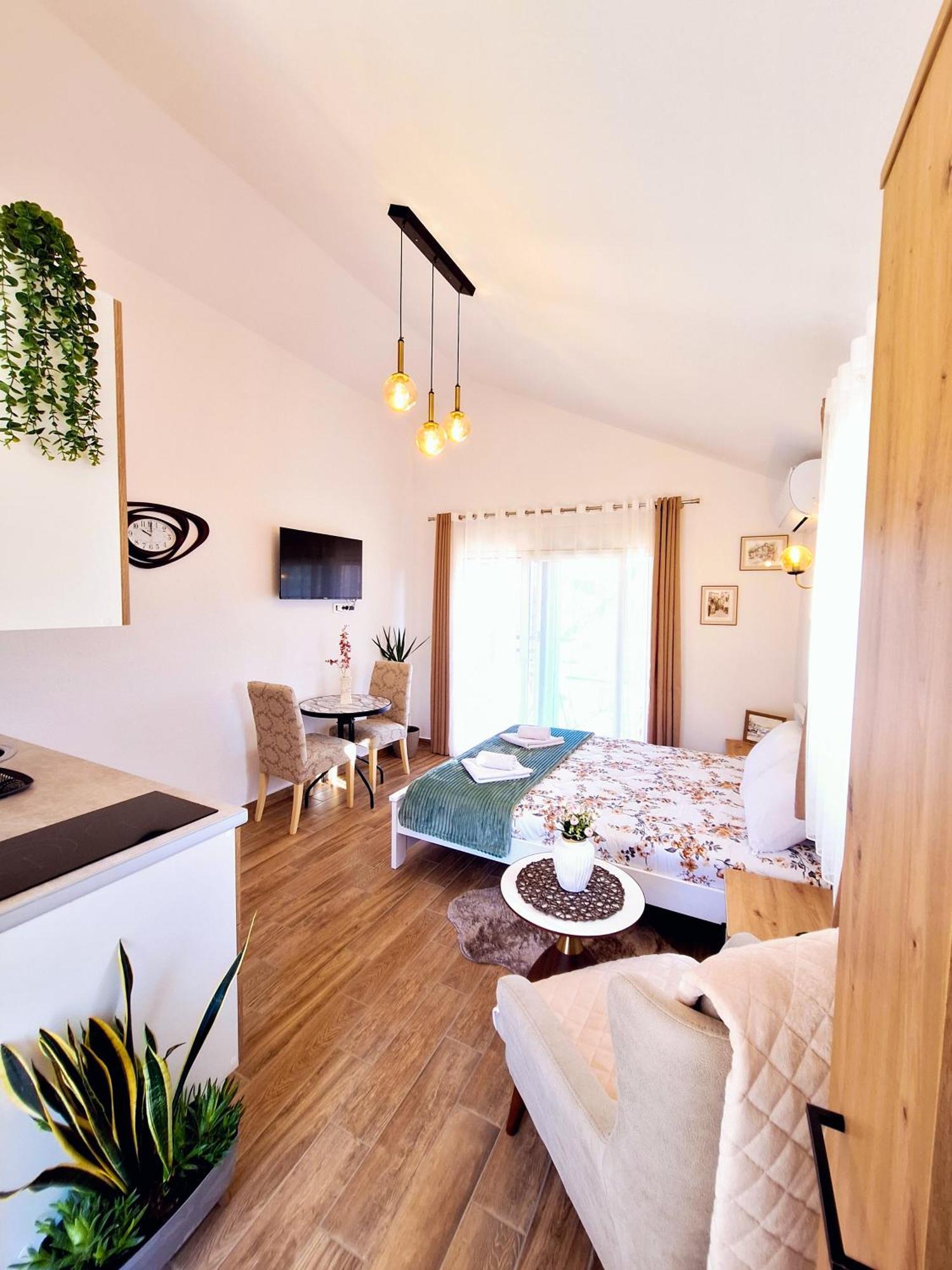 Sunny Side Apartments Rijeka Crnojevića Kültér fotó