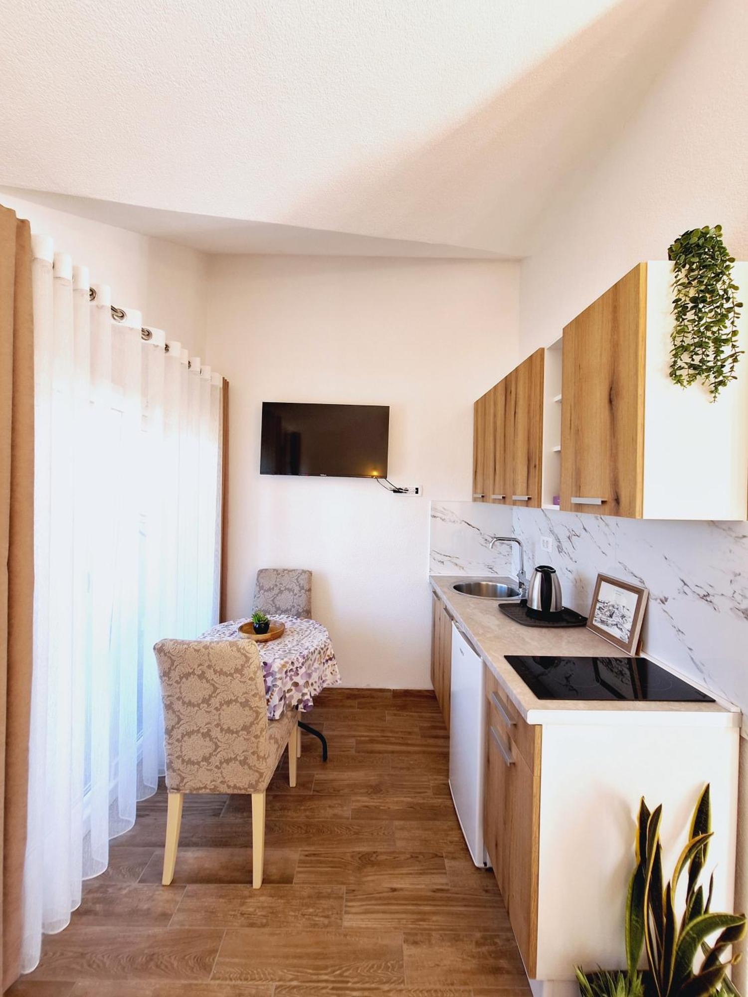 Sunny Side Apartments Rijeka Crnojevića Kültér fotó