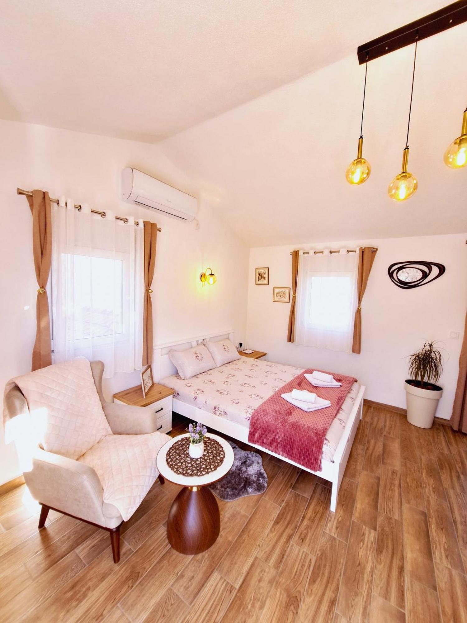 Sunny Side Apartments Rijeka Crnojevića Kültér fotó