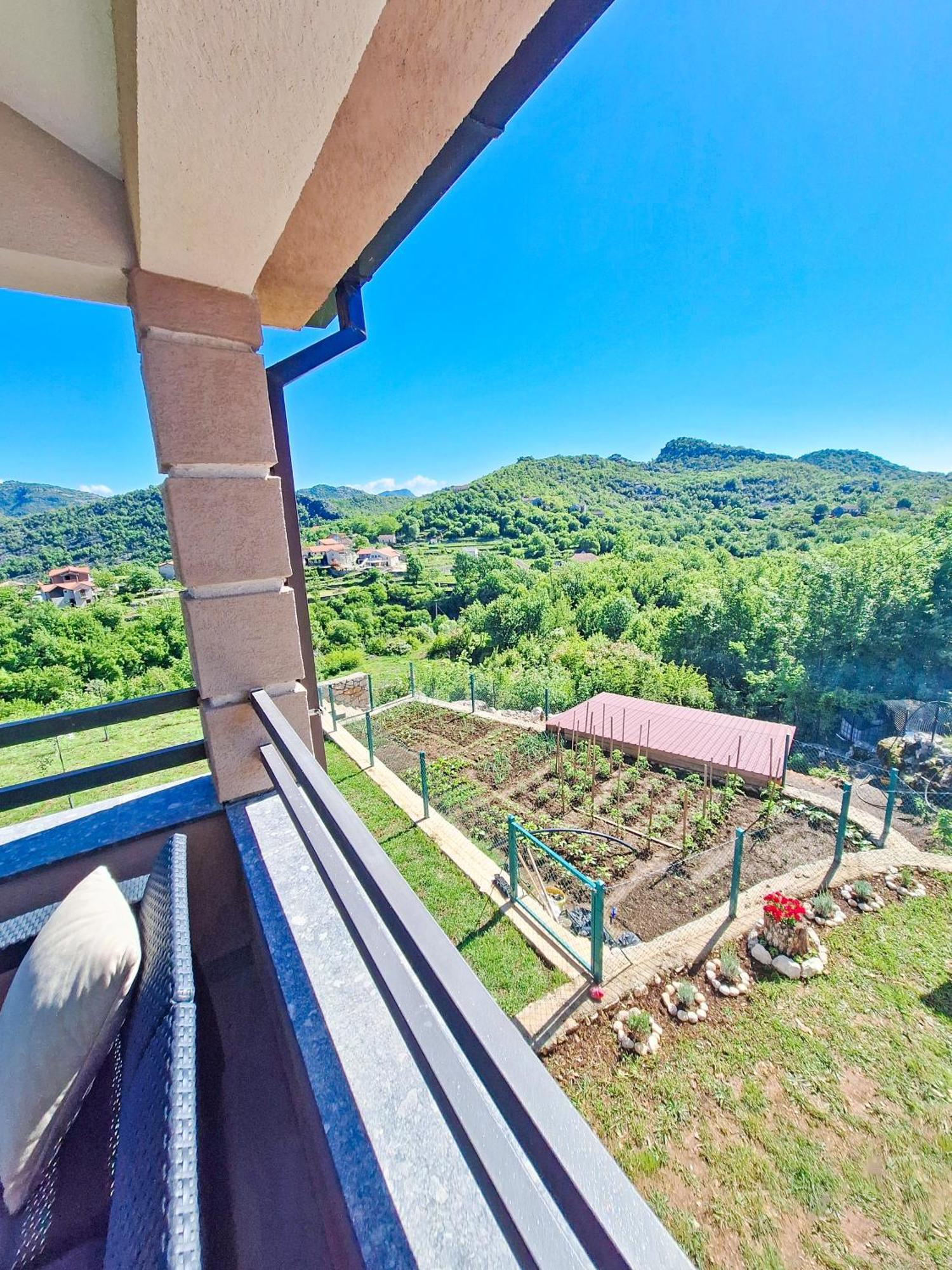 Sunny Side Apartments Rijeka Crnojevića Kültér fotó